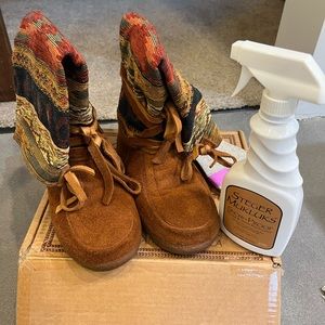 Steger Mukluks style is Redrock